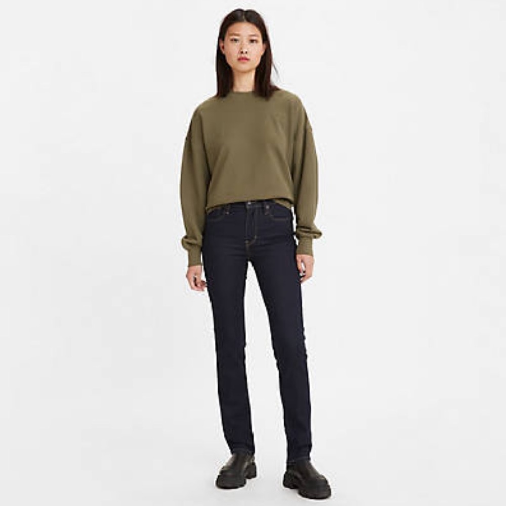 Levi’s 724 High Rise Straight Jeans (27W)